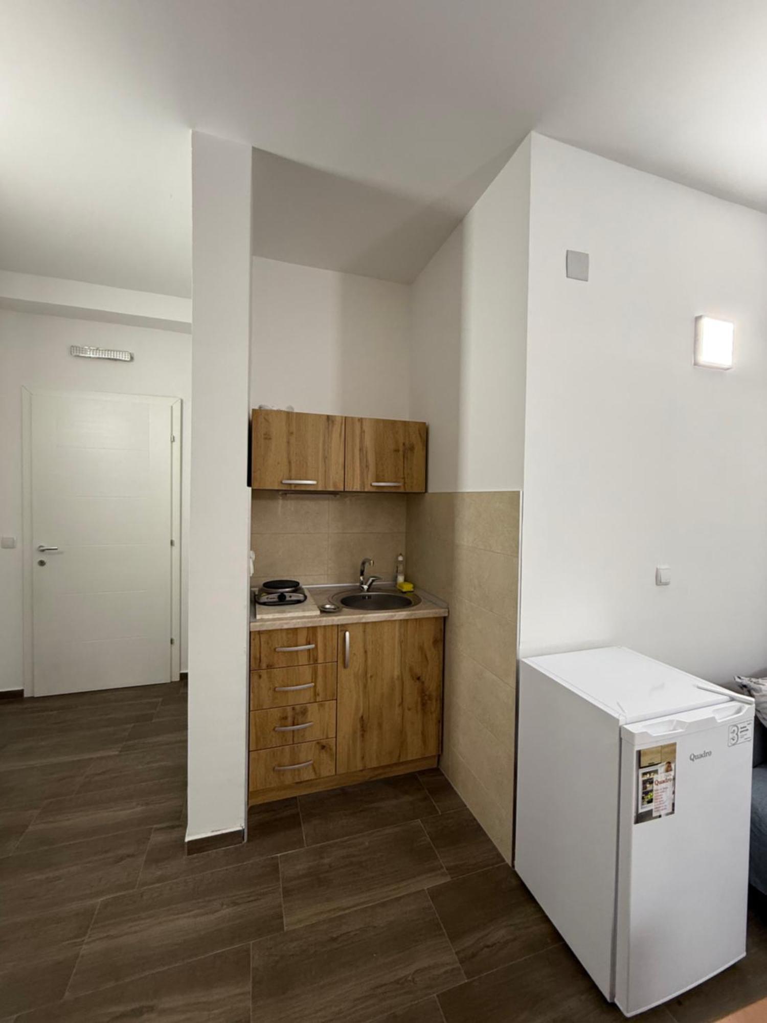 Restaurant & Apartments Lipa Pestani Exterior photo